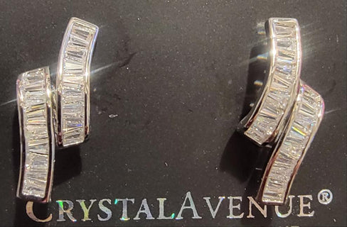THE LUXE NK GLAM GIRL LUXURY JEWELRY COLLECTION - BAGUETTE STUD EARRINGS - ES77-10931