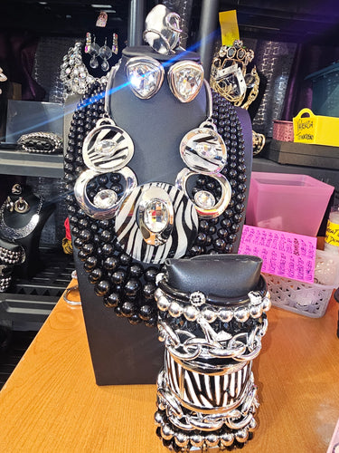 THE LUXE NK GLAM GIRL LUXURY JEWELRY COLLECTION - NIKOLE'S CUSTOM PRETTY PIECES - VOLUME 1