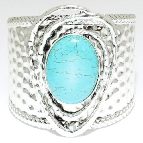 THE LUXE NK GLAM FLY WESTERN GLAM GIRL HAMMERED STONE CUFF - BG3703