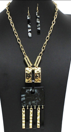 THE LUXE NK GLAM GIRL CLASSIC GEOMETRIC CELLULOID ACETATE NECKLACE-YNE4819