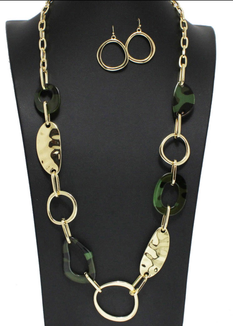 THE LUXE NK GLAM GIRL CLASSIC GEOMETRIC ACRYLIC NECKLACE- VOLUME 1