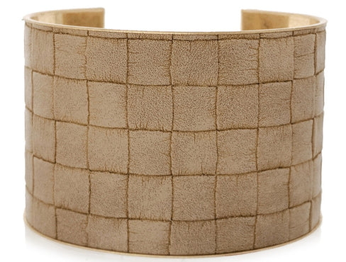 THE LUXE NK SQUARE EMBOSSED FAUX LEATHER CUFF BRACELET-BB02156