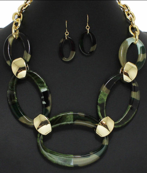 THE LUXE NK GLAM GIRL GEOMETRIC ACETATE NECKLACE-VOLUME 6