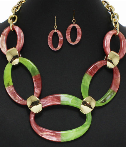 THE LUXE NK GLAM GIRL GEOMETRIC ACETATE NECKLACE-VOLUME 6