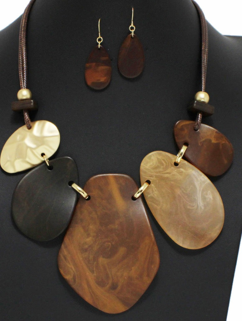 THE LUXE NK GLAM GIRL CLASSIC GEOMETRIC NECKLACE-YNE4900