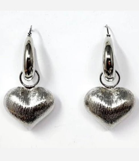 THE LUXE NK GLAM GIRL LUXURY JEWELRY COLLECTION - HEARTS ON FIRE HEART HOOP EARRINGS - VER5278