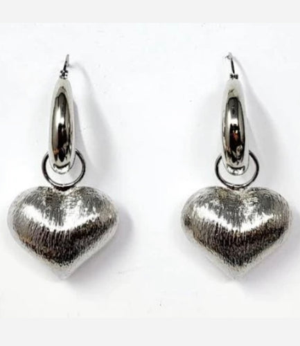 THE LUXE NK GLAM GIRL LUXURY JEWELRY COLLECTION - HEARTS ON FIRE HEART HOOP EARRINGS - VER5278