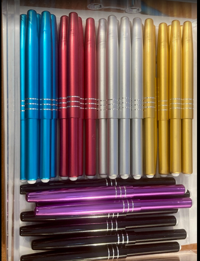 THE LUXE NK GLAM FLY GIRL BEAUTY COLLECTION-WATERPROOF RETRACTABLE LIP BRUSH-RLB