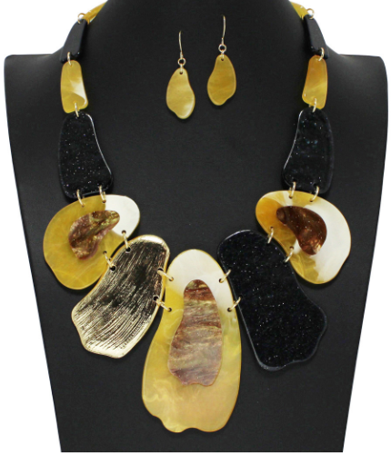 THE LUXE NK GLAM GIRL CLASSIC GEOMETRIC NECKLACE-YNE4900