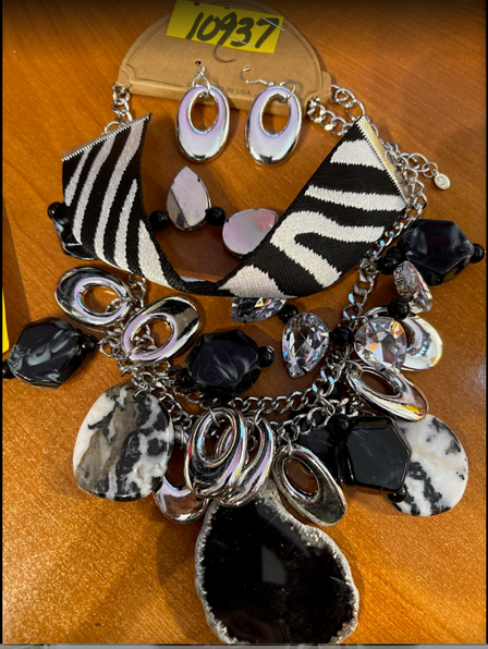 THE LUXE NK GLAM GIRL LUXURY JEWELRY COLLECTION - NIKOLE'S CUSTOM PRETTY PIECES - VOLUME 2
