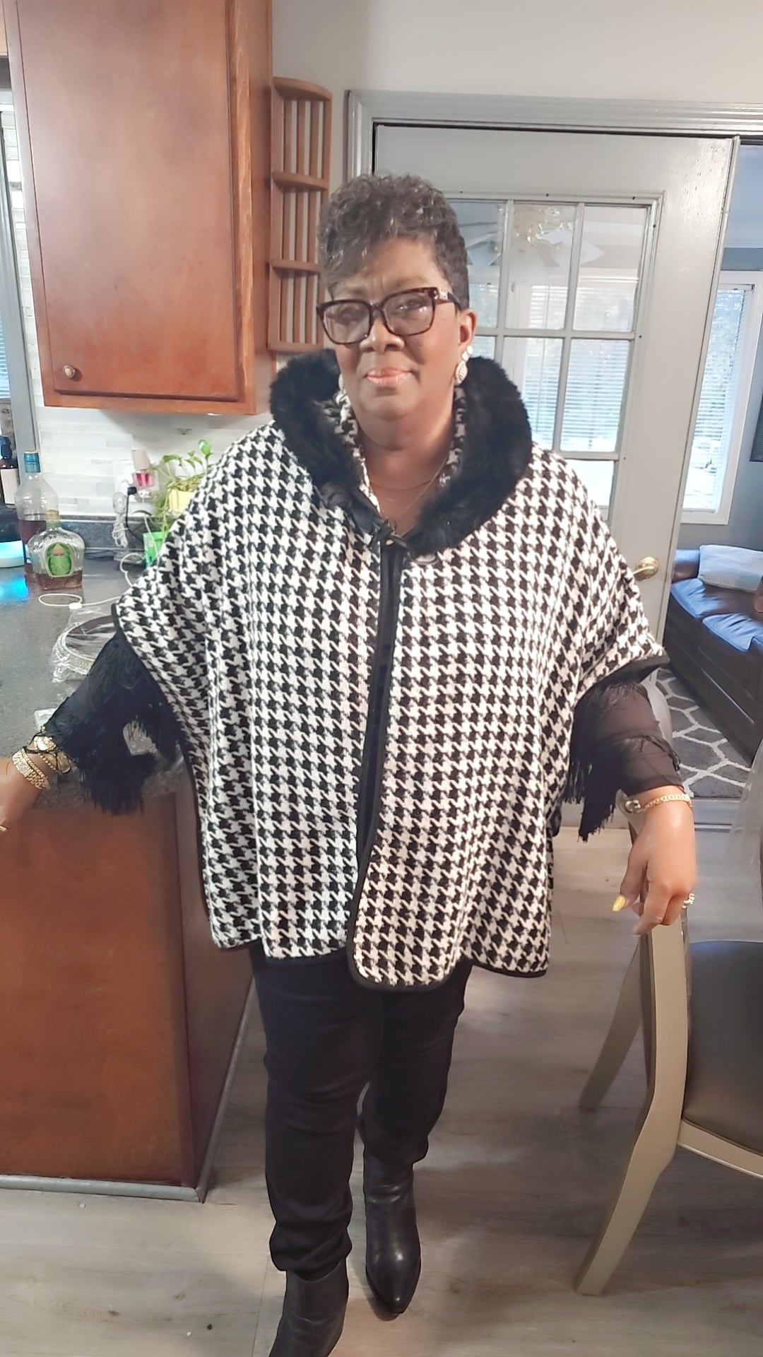 THE LUXE NK GLAM GIRL HOUNDSTOOTH FURRY NECK CAPE PONCHO - 6502