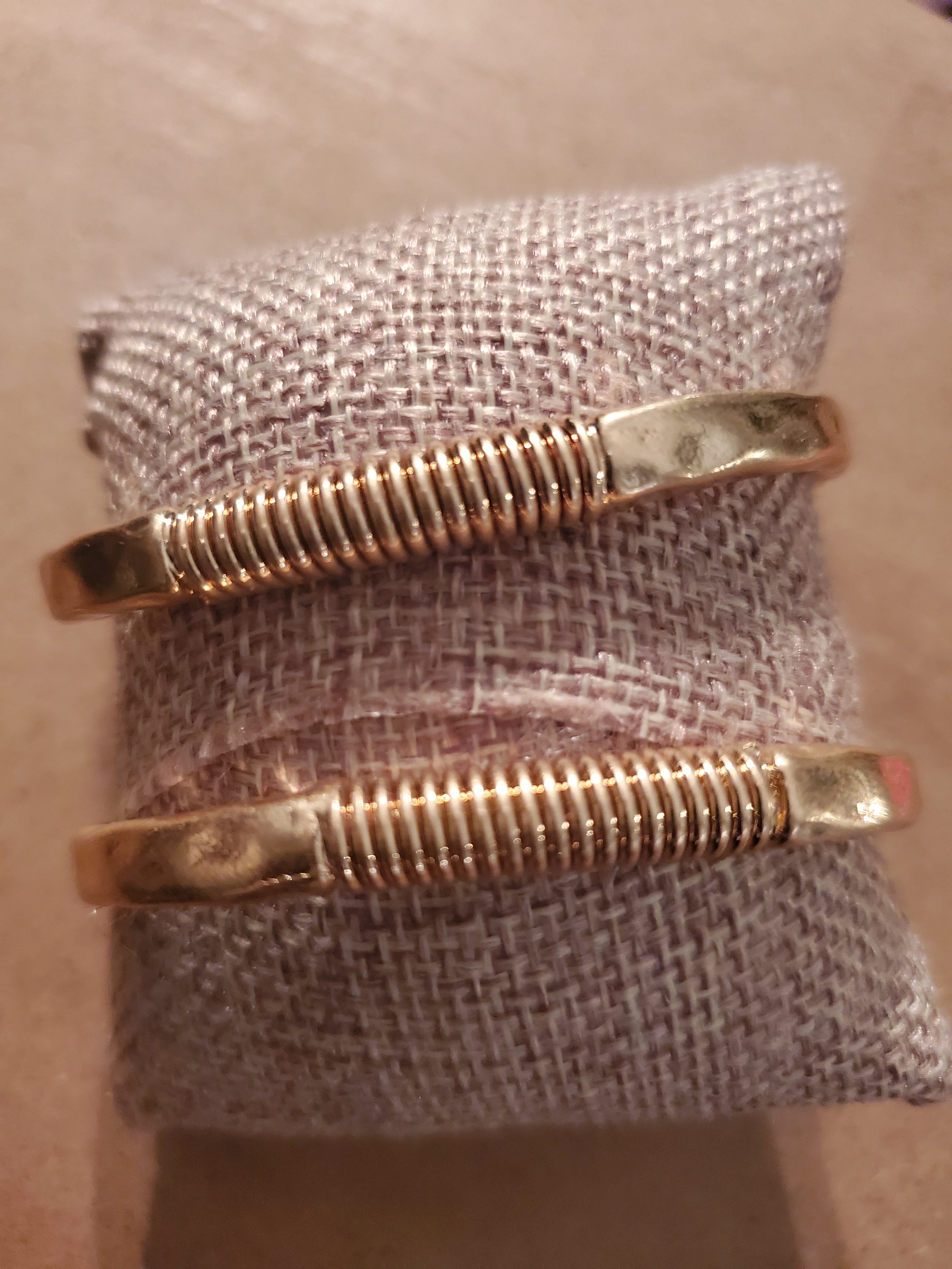 THE LUXE NK GLAM GOLD METAL HEART BANGLE - J233