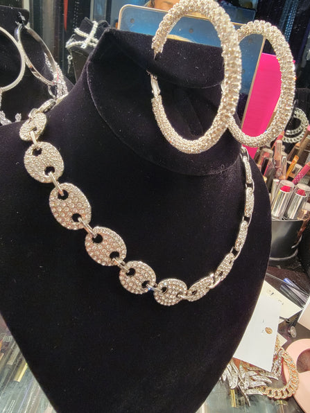 THE LUXE NK GLAM RHINESTONE LINK HOOP SET - J500