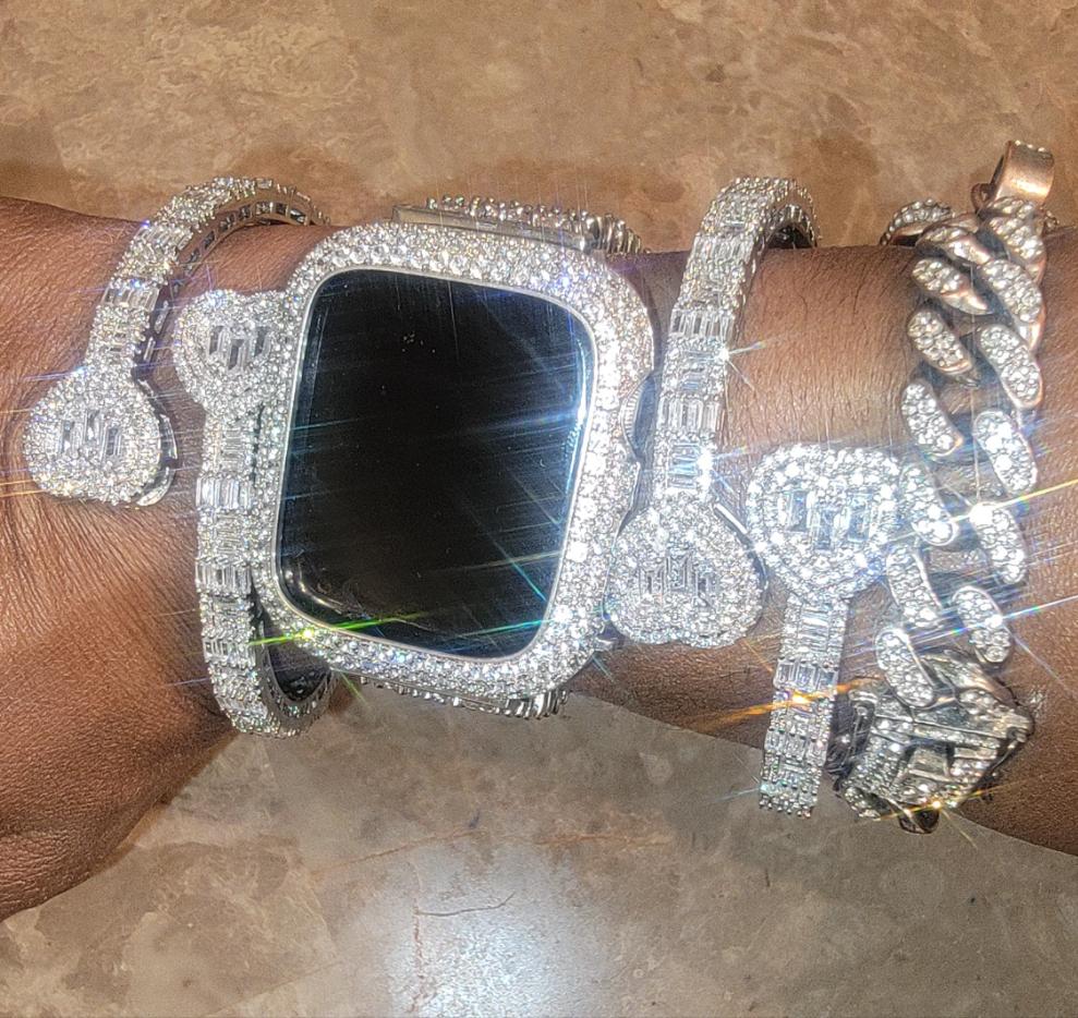 THE LUXE NK GLAM BAUGETTE HEART BANGLE