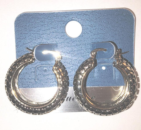 THE LUXE NK GLAM GIRL JEWELRY COLLECTION - SILVER / GOLD TEXTURED HOOPS - FE1010