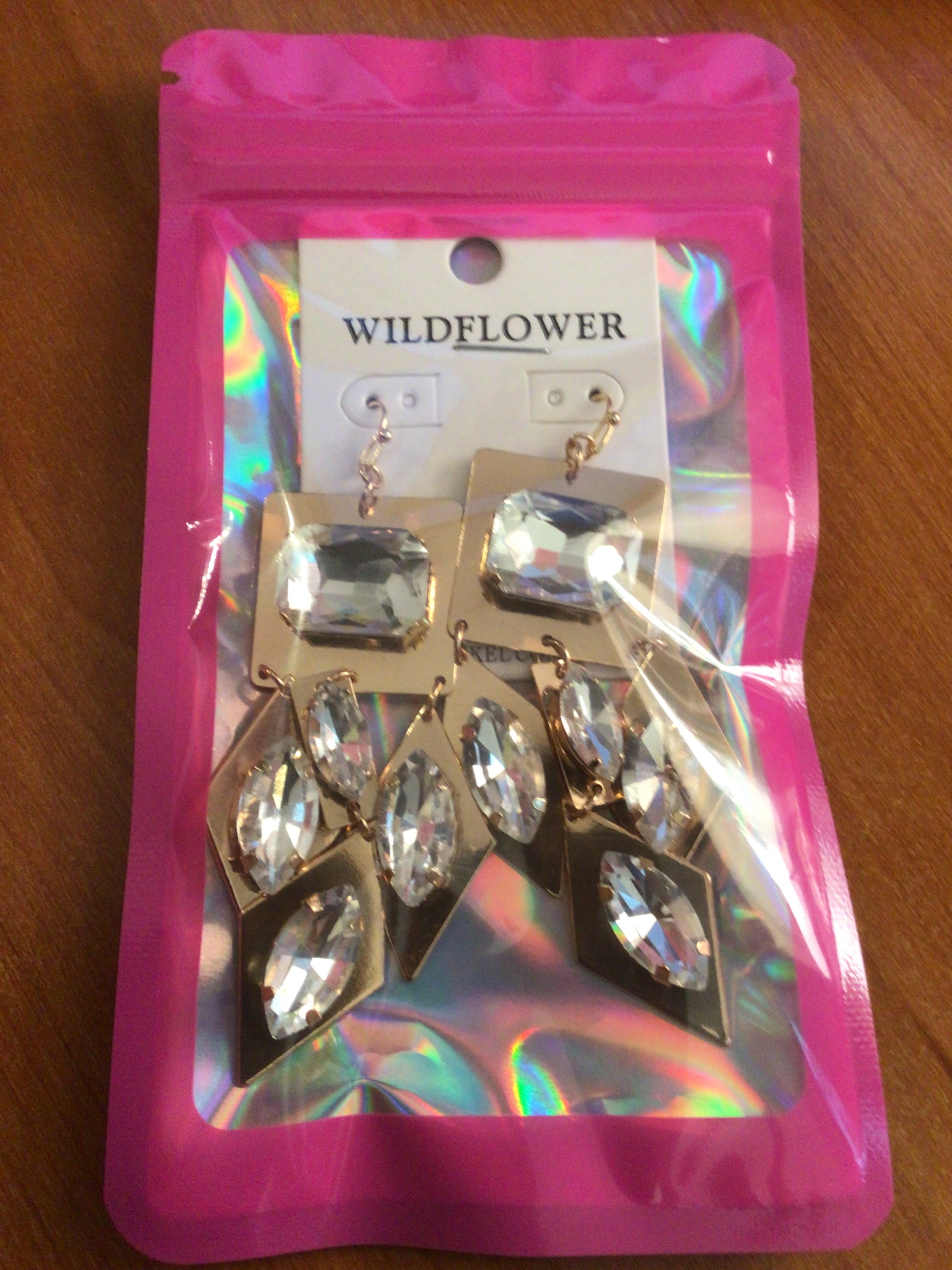 THE LUXE NK GLAM GIRL LUXURY JEWELRY COLLECTION- RHINESTONE EARRINGS - TE3634