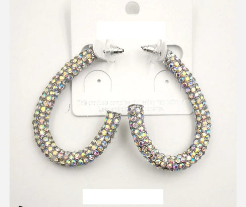 THE LUXE NK GLAM GIRL LUXURY JEWELRY COLLECTION - SILVER RHINESTONES EARRINGS = 0272