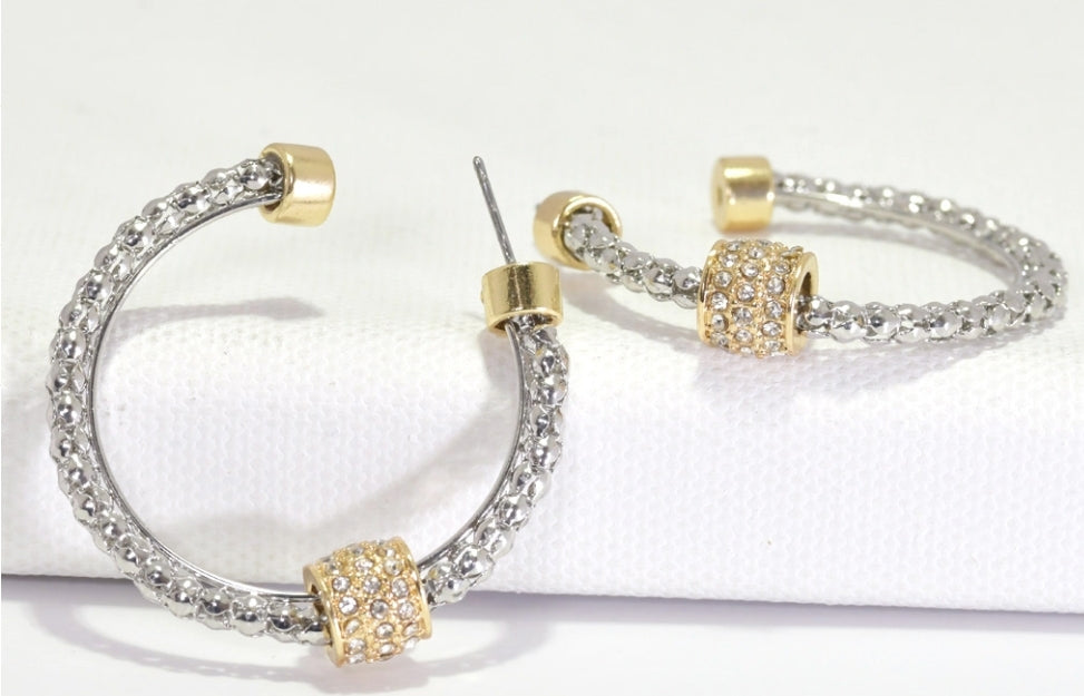 THE LUXE NK GLAM LUXURY JEWELRY COLLECTION - RHINESTONE ACCENT HOOP EARRINGS - ER3563