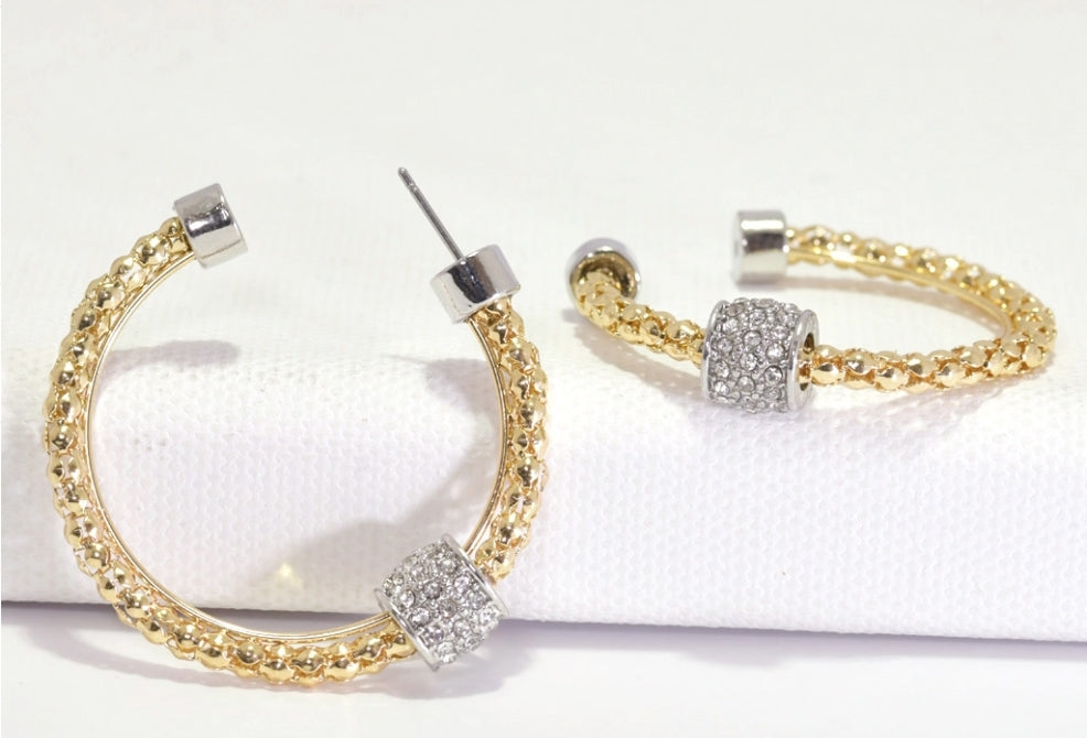 THE LUXE NK GLAM LUXURY JEWELRY COLLECTION - RHINESTONE ACCENT HOOP EARRINGS - ER3563