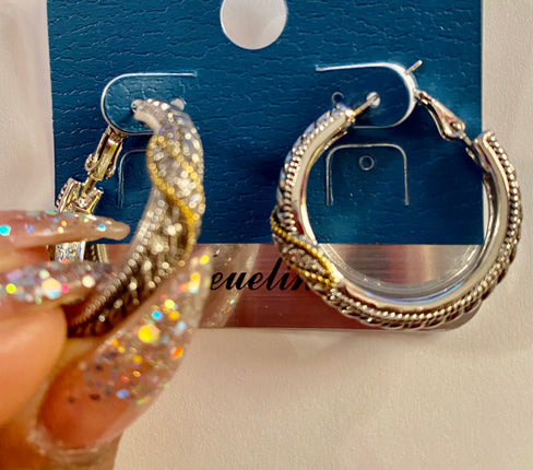 THE LUXE NK GLAM GIRL LUXURY COLLECTION - SILVER/GOLD CZ RHINESTONE HUGS HOOP EARRINGS - ER8357