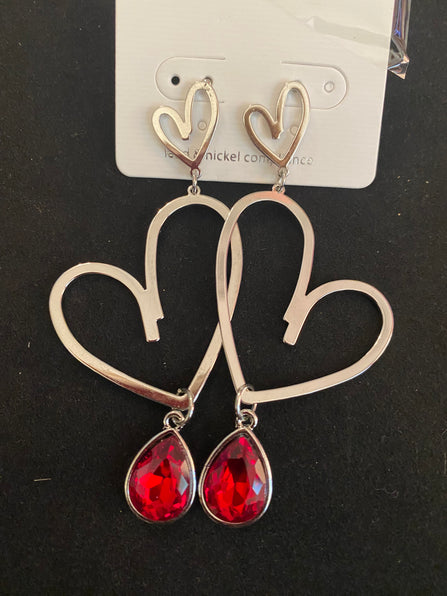THE LUXE NK GLAM GIRL ACCESSORY & BELT COLLECTION - DOUBLE HEART RHINESTONE EARRINGS  - VE3327