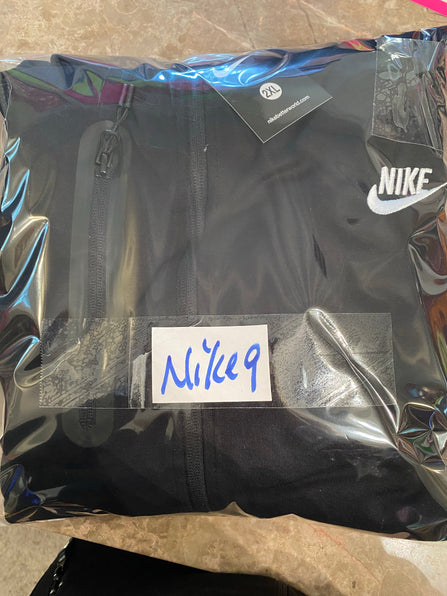 THE LUXE NK BLK/WHITE LOGO NIKE' TRACKSUIT-NIKE9