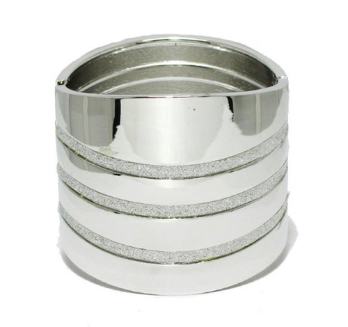 THE LUXE NK GLAM GIRL LUXURY JEWELRY COLLECTION - SIMPLE BUT ELEGANT METAL CUFF /BANGLE /BRACELETS - BG5336