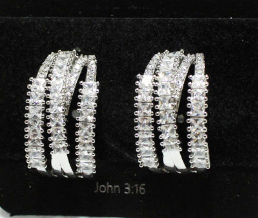 THE LUXE NK GLAM GIRL LUXURY JEWELRY COLLECTION - BAGUETTE STUD EARRINGS - ES77-10931