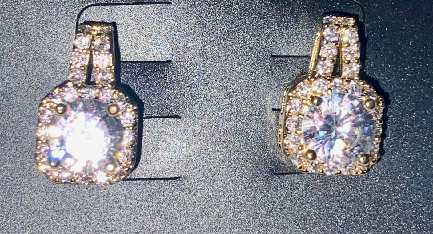 THE LUXE NK GLAM GIRL LUXURY JEWWLRY COLLECTION - CZ RHINESTONE EIFFEL TOWER STUD EARRINGS